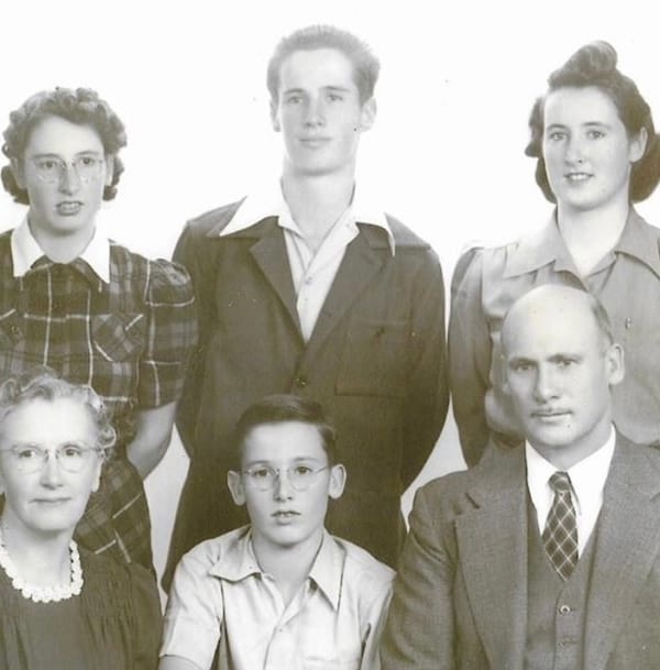 Top: Margaret(Peggy), John, Patricia 
Bottom: Christine, Richard & Ivan Loomis
